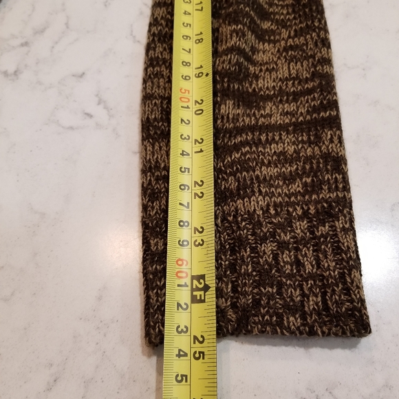 👚 TURTLE NECK SWEATER - Picture 9 of 9